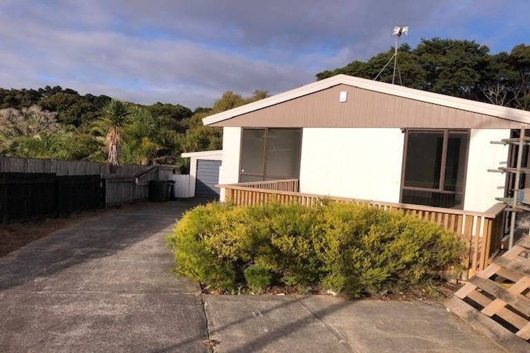 Photo of property in 30 Devonshire Road, Unsworth Heights, Auckland, 0632