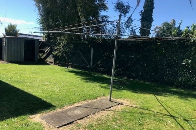 Photo of property in 2/141 Windermere Drive, Poike, Tauranga, 3112