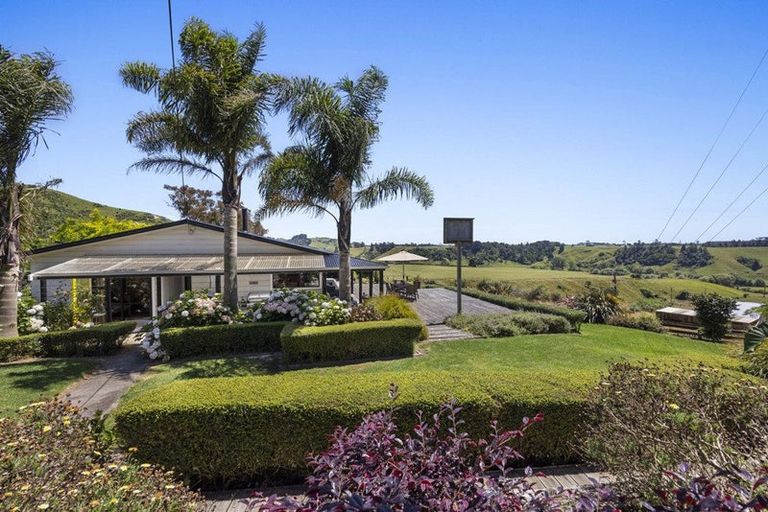 Photo of property in 543 Mataro Road, Onaero, Urenui, 4375