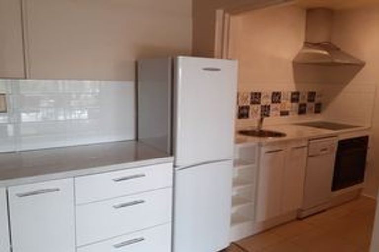 Photo of property in 76 Glenstrae Road, Redcliffs, Christchurch, 8081