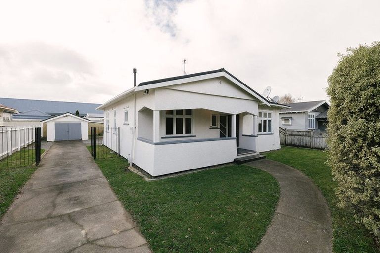Photo of property in 21 South Street, West End, Palmerston North, 4410