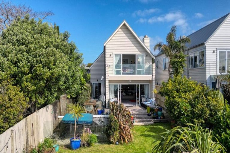 Photo of property in 7a Torkar Road, Clarks Beach, 2122