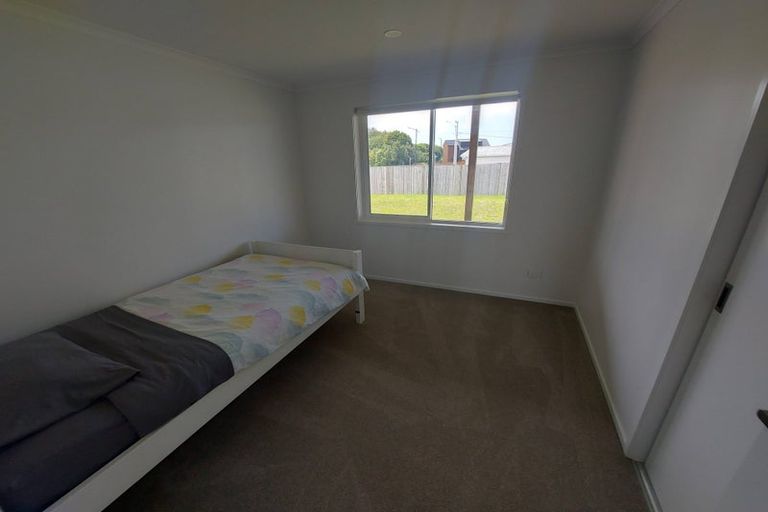 Photo of property in 5 Kahukaka Road, One Tree Point, 0118