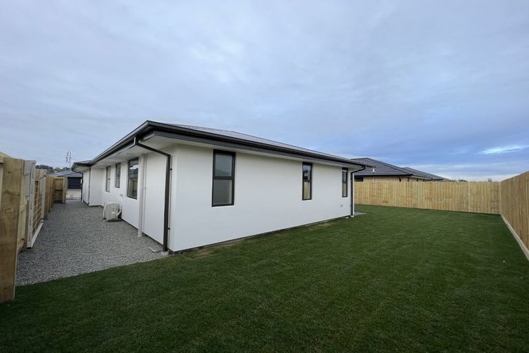 Photo of property in 18 Ned Place, Halswell, Christchurch, 8025