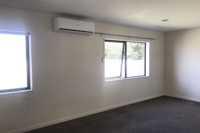 Photo of property in 29b Edgewater Drive, Pakuranga, Auckland, 2010