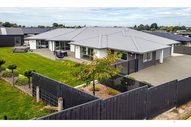 Photo of property in 32 Meadowstone Street, Gleniti, Timaru, 7910