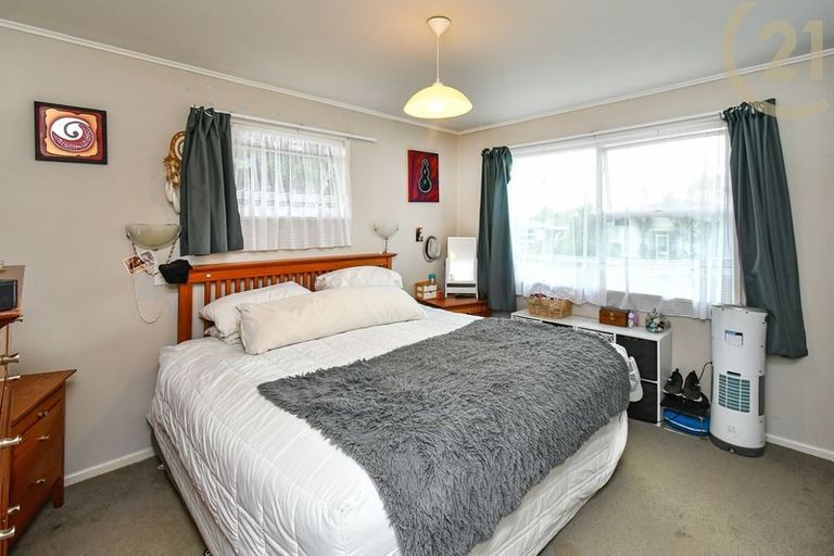 Photo of property in 11 Fairlight Place, Manurewa, Auckland, 2102