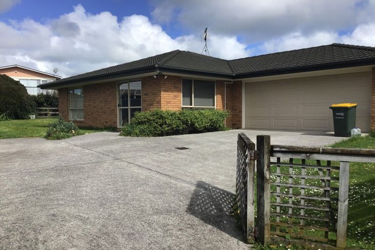 Photo of property in 13a Owens Road, Waiuku, 2123
