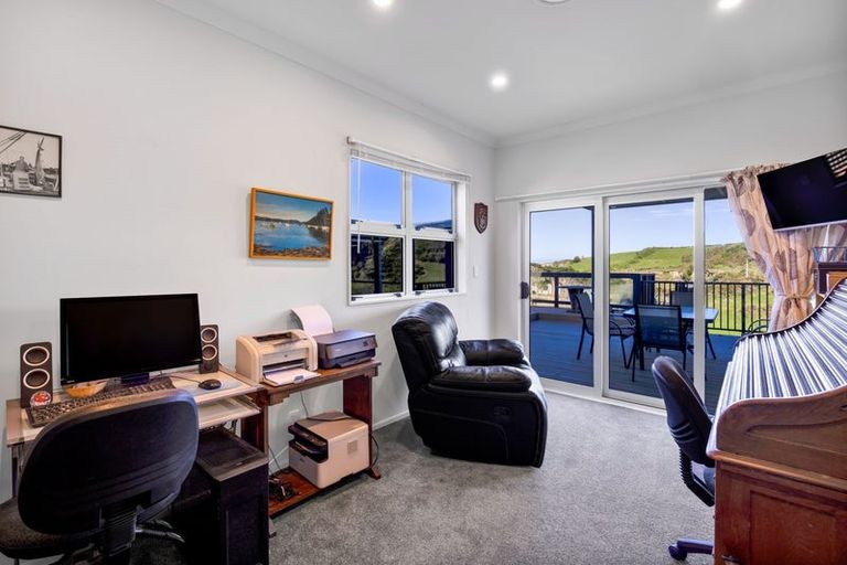 Photo of property in 48 Kawei Road, Ohawe, Hawera, 4671