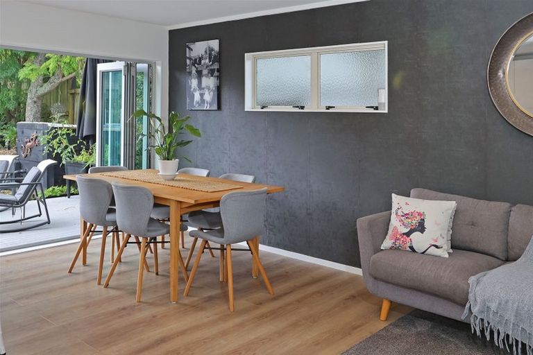 Photo of property in 62 Vintage Drive, Henderson, Auckland, 0612