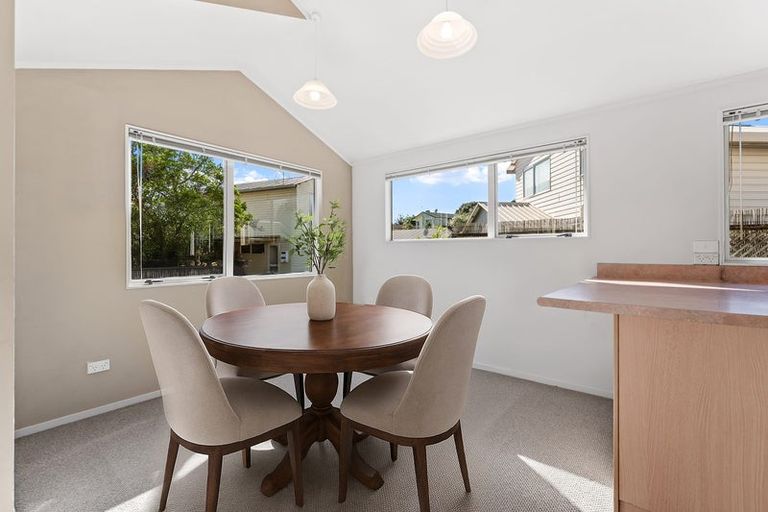 Photo of property in 2/372 Whangaparaoa Road, Stanmore Bay, Whangaparaoa, 0932