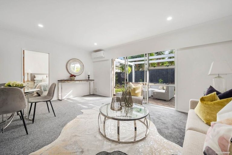 Photo of property in 2/21 Cosy Place, Howick, Auckland, 2014