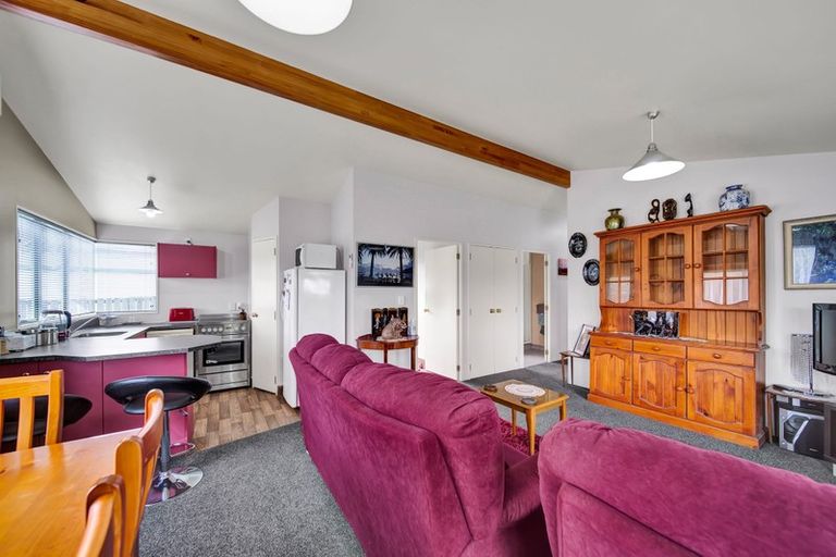 Photo of property in 16a Maire Street, Inglewood, 4330