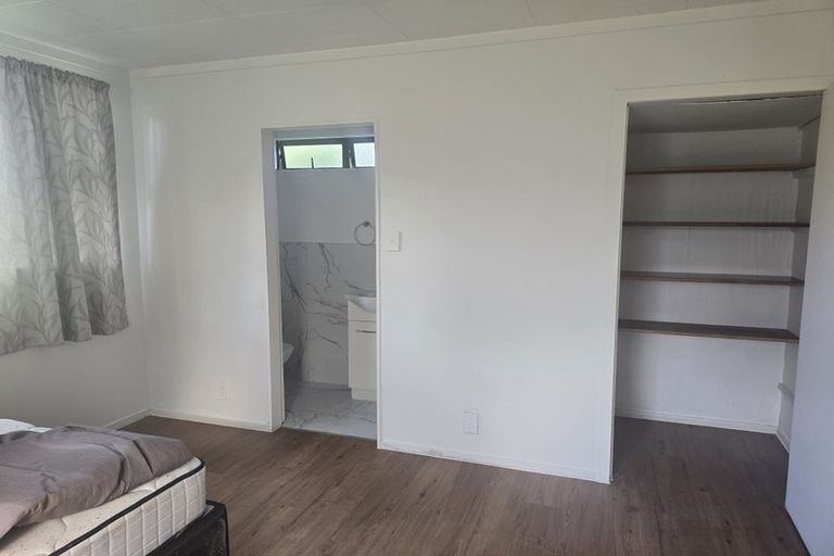 Photo of property in 4 Braeburn Place, Takanini, 2112