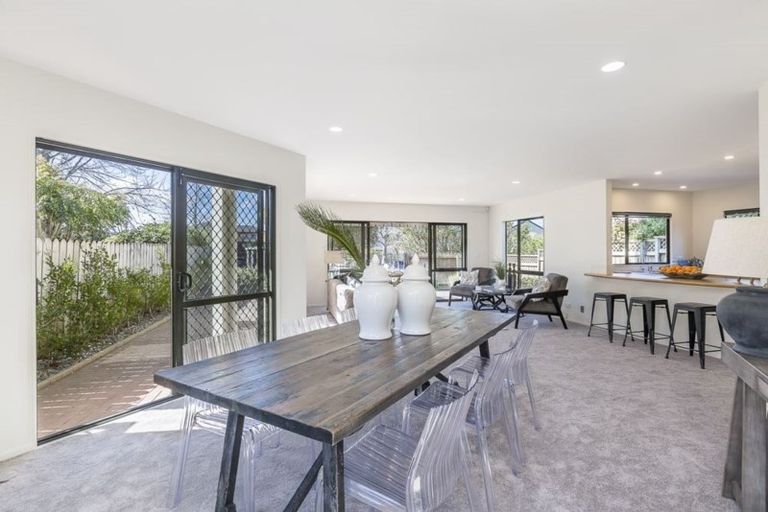 Photo of property in 21/15f Vinograd Drive, Te Atatu Peninsula, Auckland, 0610
