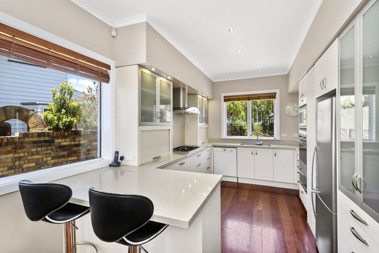 Photo of property in 17 Hathaway Avenue, Boulcott, Lower Hutt, 5010