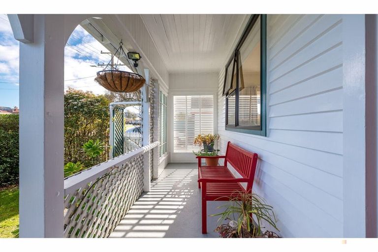 Photo of property in 18 Manse Street, Waimate, 7924