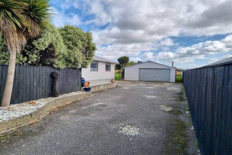 Photo of property in 80 Watt Road, Otatara, Invercargill, 9879