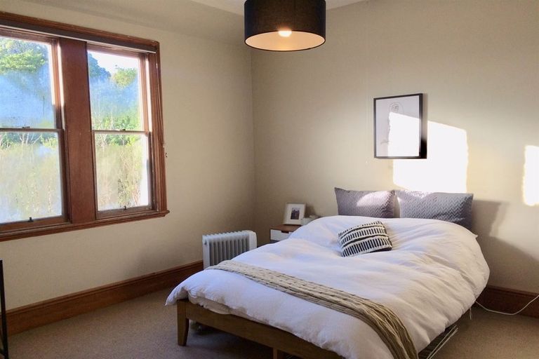 Photo of property in 147 Victoria Road, Saint Clair, Dunedin, 9012