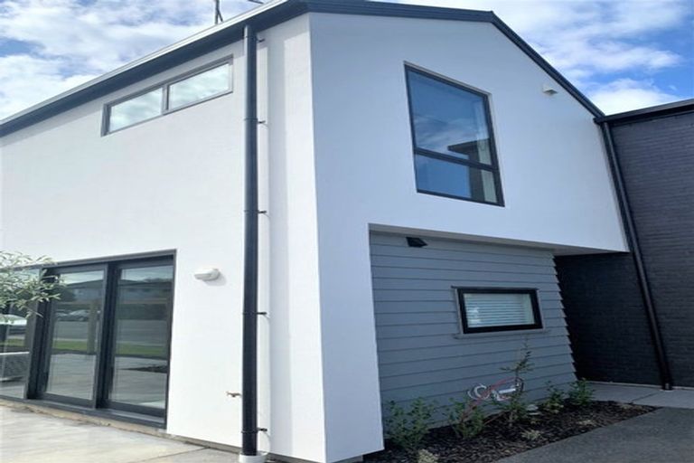Photo of property in 2b Division Street, Riccarton, Christchurch, 8041