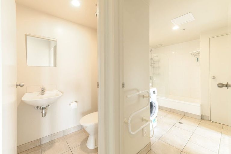 Photo of property in 3i/10 Crown Lynn Place, New Lynn, Auckland, 0600