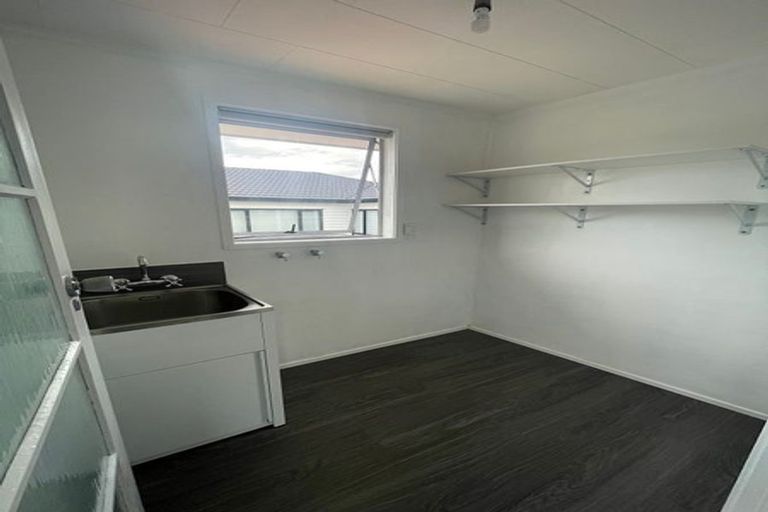 Photo of property in 34 Casuarina Road, Half Moon Bay, Auckland, 2012