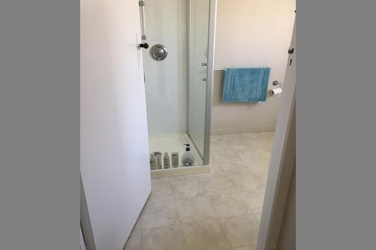 Photo of property in 5/9 South Street, Papakura, 2110