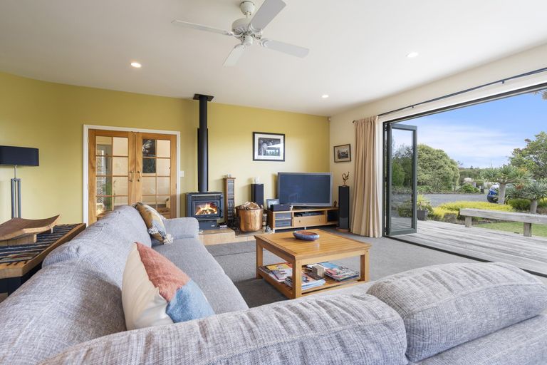 Photo of property in 28 Skudders Beach Road, Kerikeri, 0294