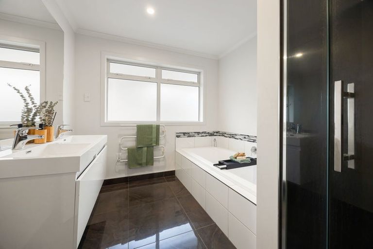 Photo of property in 9 Magellan Rise, Flagstaff, Hamilton, 3210