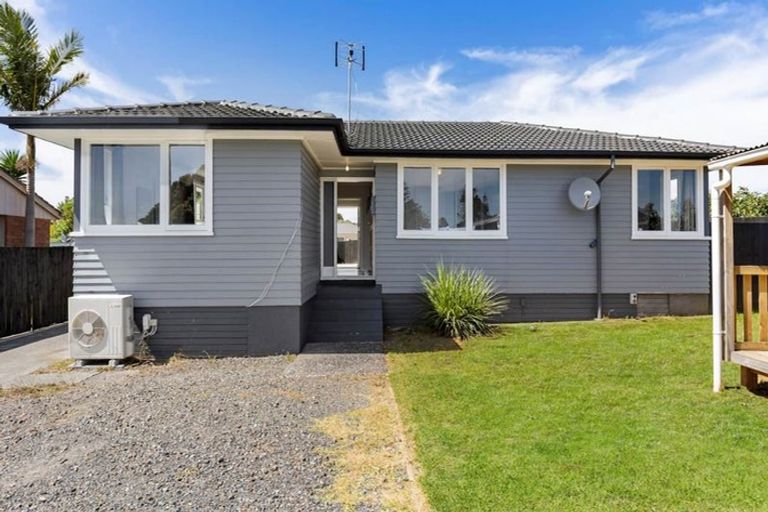Photo of property in 24 Windmill Road, Pukekohe, 2120