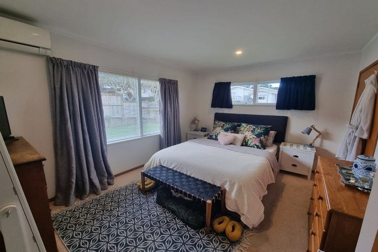 Photo of property in 5 Imogene Way, Half Moon Bay, Auckland, 2012