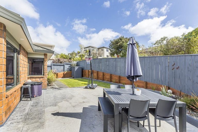 Photo of property in 2 Endeavour Drive, Whitby, Porirua, 5024