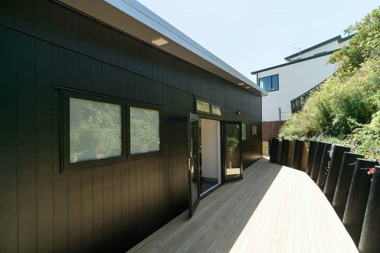 Photo of property in 3 Bunker Way, Strathmore Park, Wellington, 6022