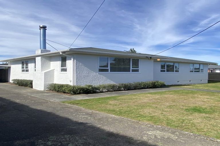 Photo of property in 8 Barrett Place, Carterton, 5713