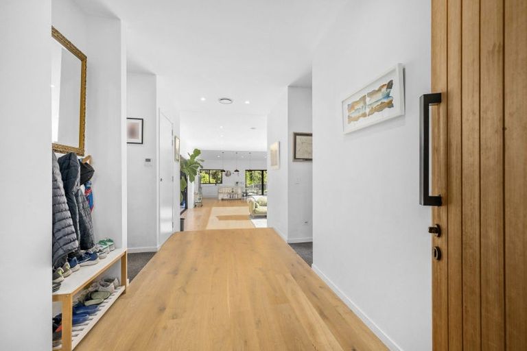 Photo of property in 7 Kanuka Close, Waikanae, 5036