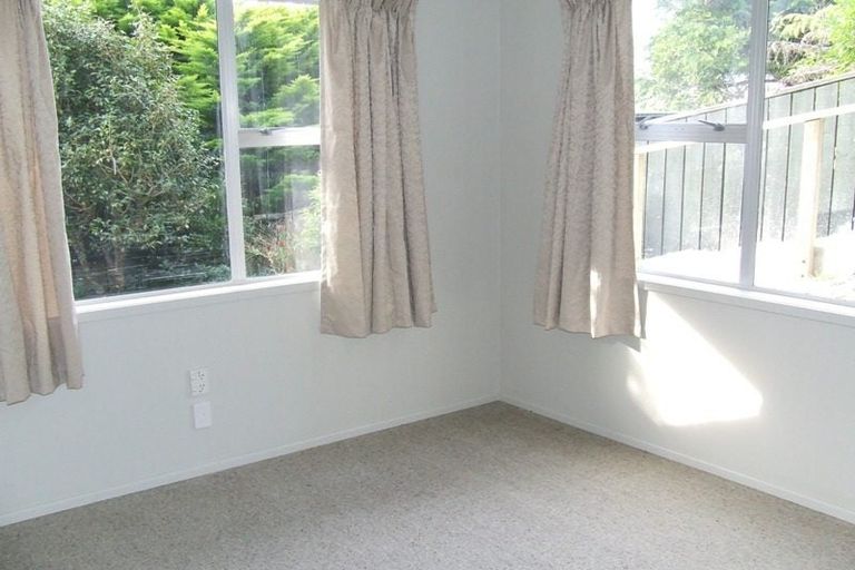 Photo of property in 22 Trebann Street, Paparangi, Wellington, 6037