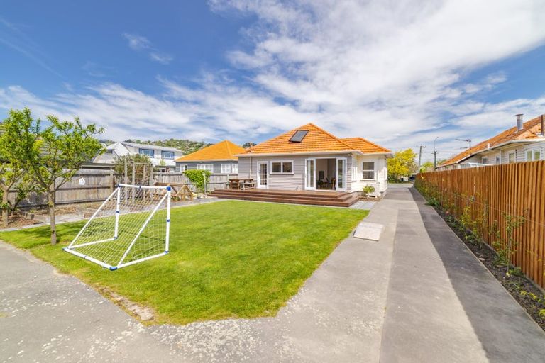Photo of property in 60 Wilsons Road, Saint Martins, Christchurch, 8022