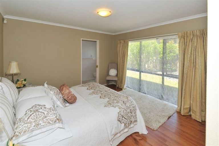 Photo of property in 5 Obelin Close, Albany, Auckland, 0632