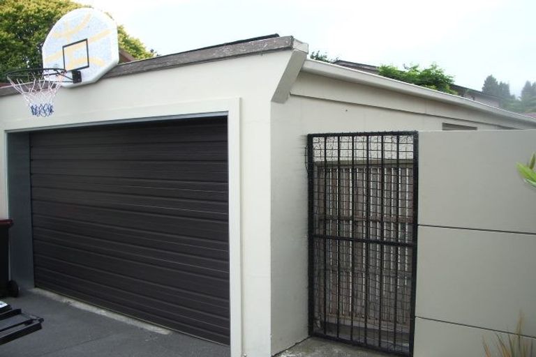 Photo of property in 4 Horseshoe Lake Road, Shirley, Christchurch, 8061