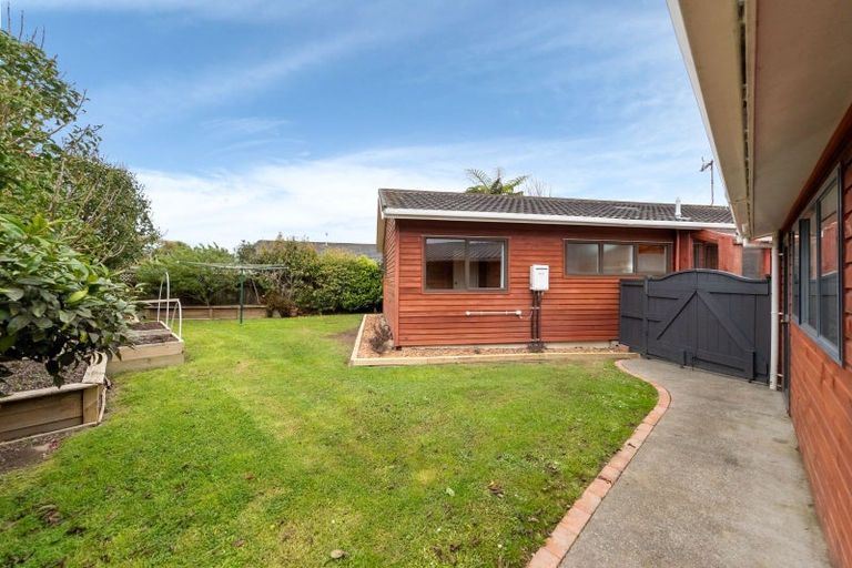 Photo of property in 60 Pasadena Crescent, Totara Park, Upper Hutt, 5018