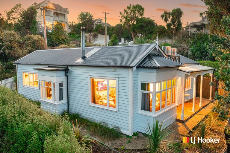 Photo of property in 27 Bruce Street, Roslyn, Dunedin, 9011