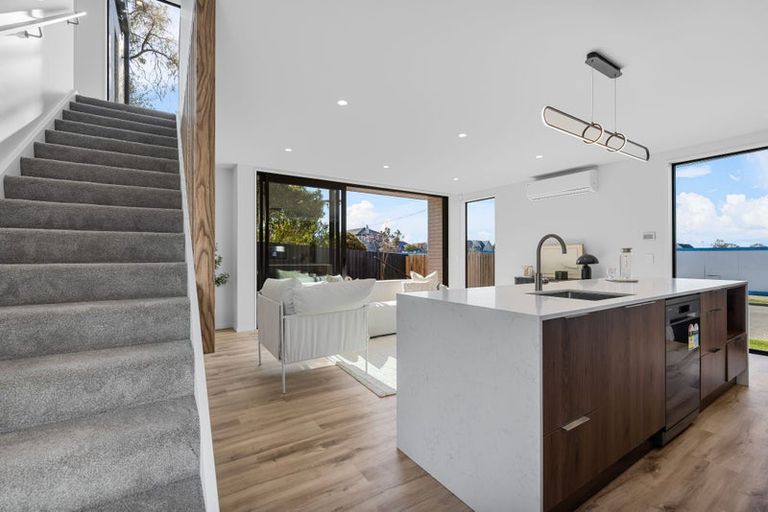 Photo of property in 49a Browns Road, St Albans, Christchurch, 8014