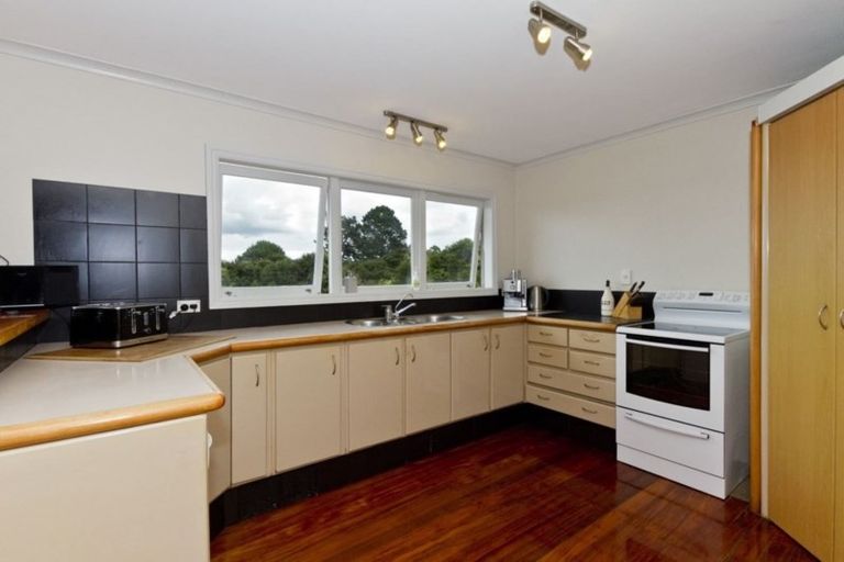 Photo of property in 126 Gatfield Road, Kaukapakapa, 0873