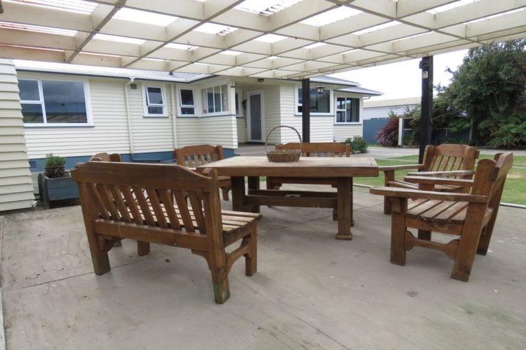 Photo of property in 12 John Street, Levin, 5510