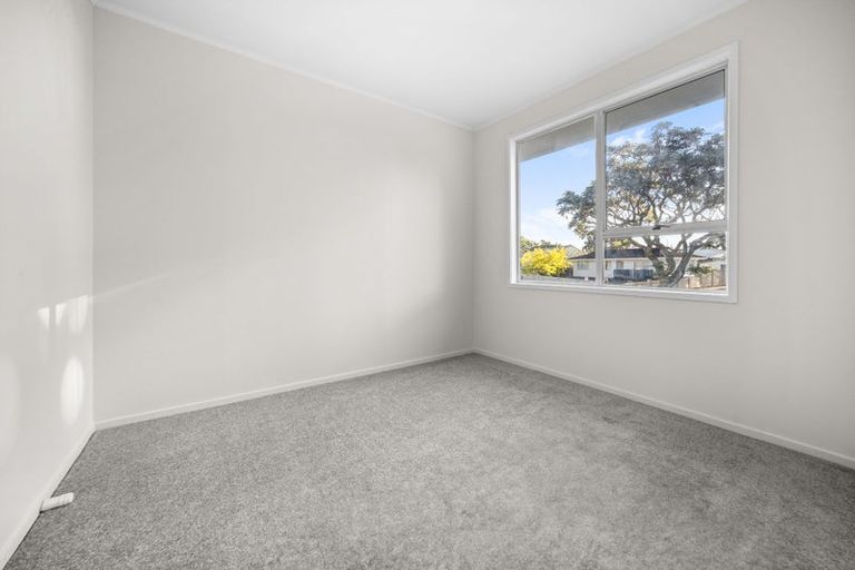 Photo of property in 36 Frobisher Way, Clendon Park, Auckland, 2103