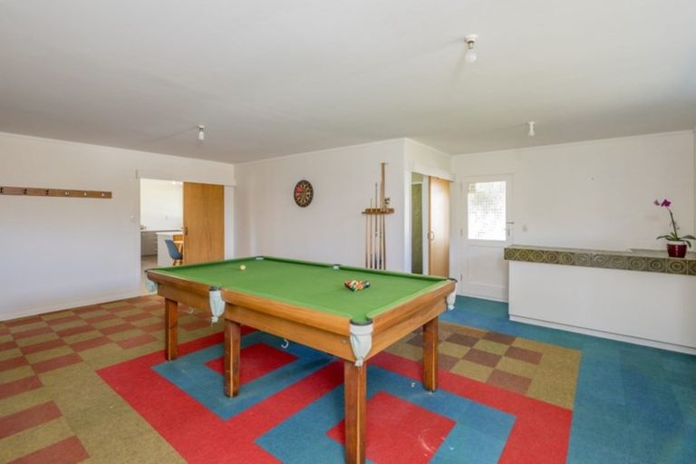 Photo of property in 10 Graham Grove, Waikanae, 5036