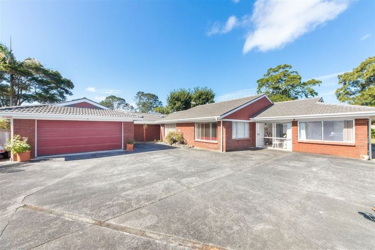 Photo of property in 74 Millbrook Road, Henderson, Auckland, 0612