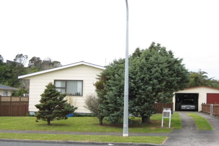 Photo of property in 64 Riversdale Drive, Merrilands, New Plymouth, 4312