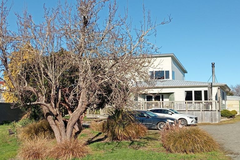 Photo of property in 25 Half Mile Road, Tuatapere, 9620