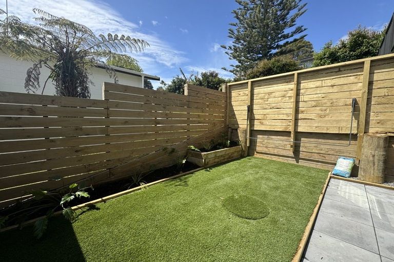 Photo of property in 7/39 Archers Road, Hillcrest, Auckland, 0629